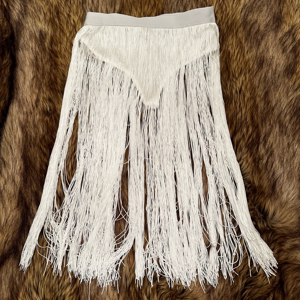 White skirt/ SIZE S - EU 36 - US 4 / Brand New.